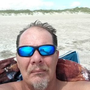 Meet your Posher, Lewis